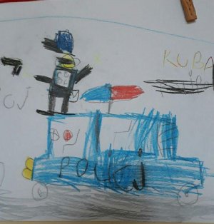 obrazki narysowane przez dzieci dla dzielnicowych przedstawiają radiowóz i policjantów