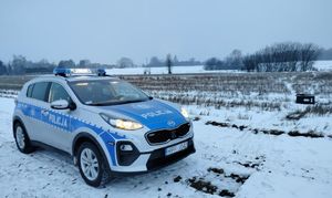 Radiowóz na miejscu zdarzenia.